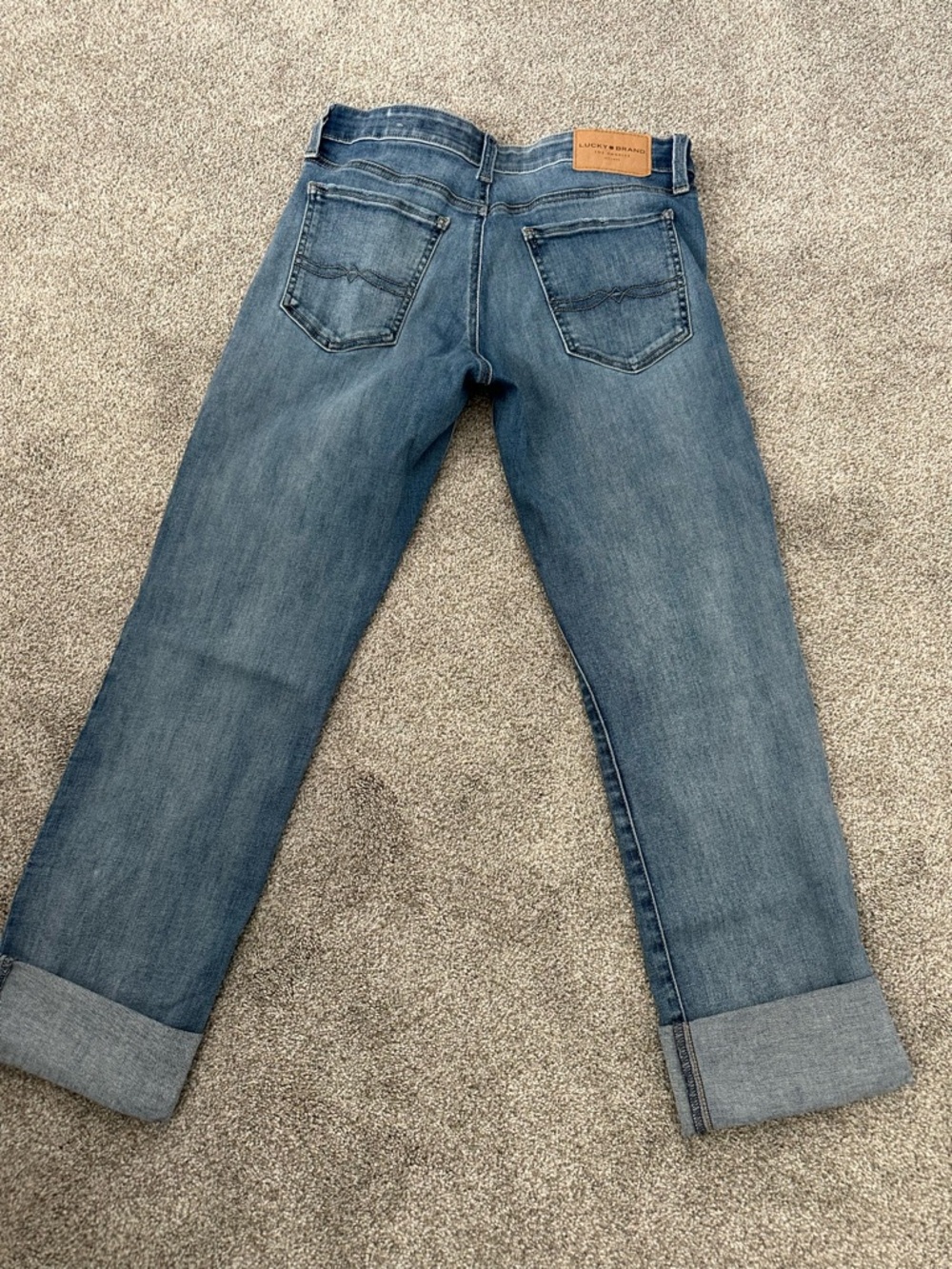 Lucky Brand Women's Straight Cropped Jeans in Medium Blue Wash Size 6 - Picture 2 of 9